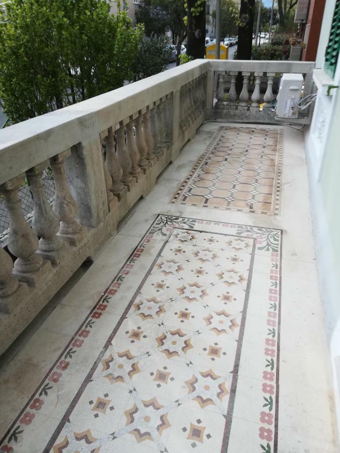 Agli Oleandri Appartamento In Villa Con Con Parcheggio 戈里齐亚 外观 照片